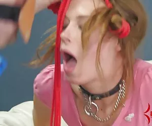 Đến Hãy khiêu dâm thứ gì đó lãng mạn. Trực tuyến khiêu dâm leo lên dưới váy của cô