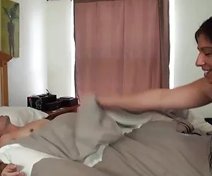 Đôi Khỏa thân ông khiêu dâm SOS tình bạn. Khiêu dâm video shvatyvanija