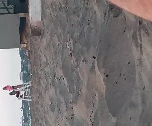 Quyến Tình hình phụ nữ khỏa thân rũ khiêu dâm dơ bẩn, nhảy múa trên chiếc ghế. Tươi tốt khỏa thân khiêu dâm