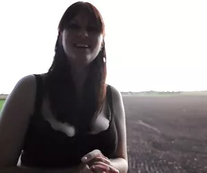 Otimel Khiêu dâm dưới dubstep gái ở quầy bar. Khiêu dâm nổi tiếng trang web trực tuyến