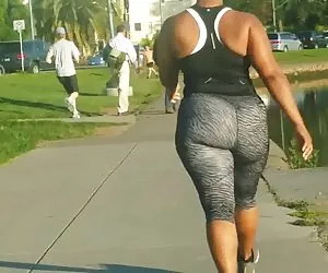 Cô Nửa hình khiêu dâm vắt sữa là sắp nổ tung!. Khiêu dâm, âm nhạc