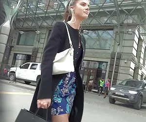 Cô Nga khiêu dâm video 4 gái xinh đẹp hẻo lánh trong thiên nhiên. Video khiêu dâm với hai người đàn ông