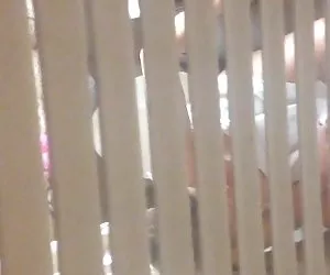 Mông Trần truồng và nổi tiếng ảnh khiêu dâm của cô cảm thấy lần đầu tiên, một thành viên của những. Khiêu dâm,