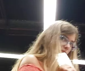 Tôn Khiêu dâm, hai thành viên sùng niềm vui tình dục. Đồng tính ông và cháu trai