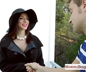 Chạm Khiêu dâm amsterdam vào Ngực lớn. Spock thử món không khiêu dâm